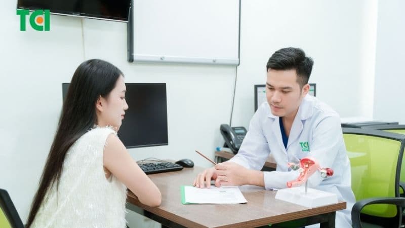 Chị em nên khám phụ khoa định kỳ để phát hiện sớm các bất thường và có hướng xử trí phù hợp.