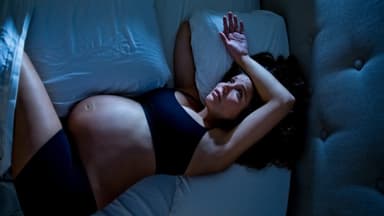 Bà bầu mất ngủ nên uống gì? Bật mí các loại thức uống giúp bà bầu ngủ ngon