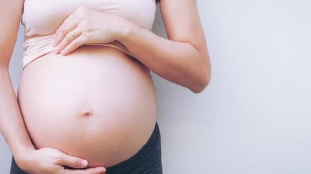 Bầu ăn mắm nêm được không? Cách sử dụng an toàn cho mẹ và thai nhi