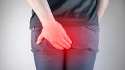 Chàm hậu môn là gì? Có nguy hiểm không và điều trị thế nào?