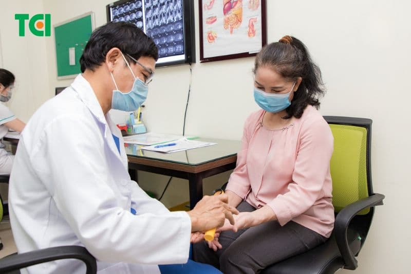 Chẩn đoán viêm gan tự miễn cần dựa vào thăm khám lâm sàng và các phương pháp xét nghiệm, chẩn đoán hình ảnh.