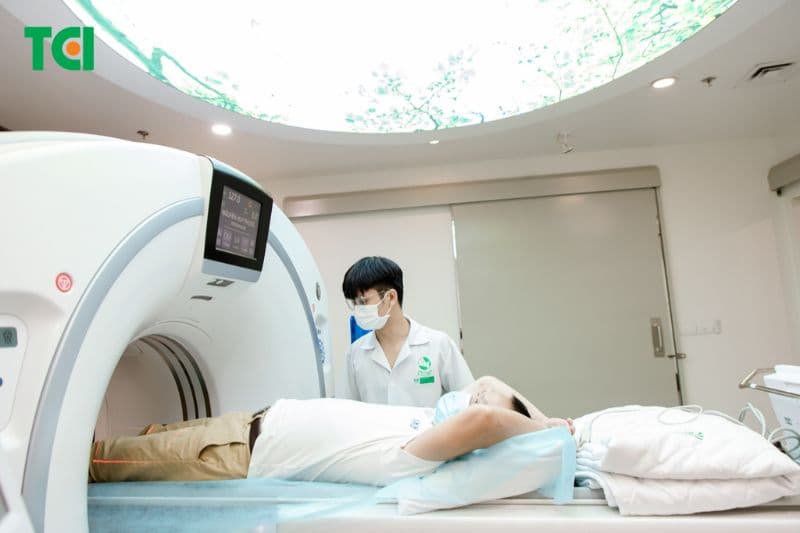 Chụp CT lồng ngực giúp phát hiện sớm tổn thương ở phổi.