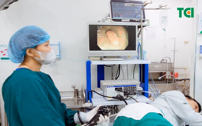 Tái khám định kỳ sau điều trị để theo dõi và phát hiện sớm polyp tái phát