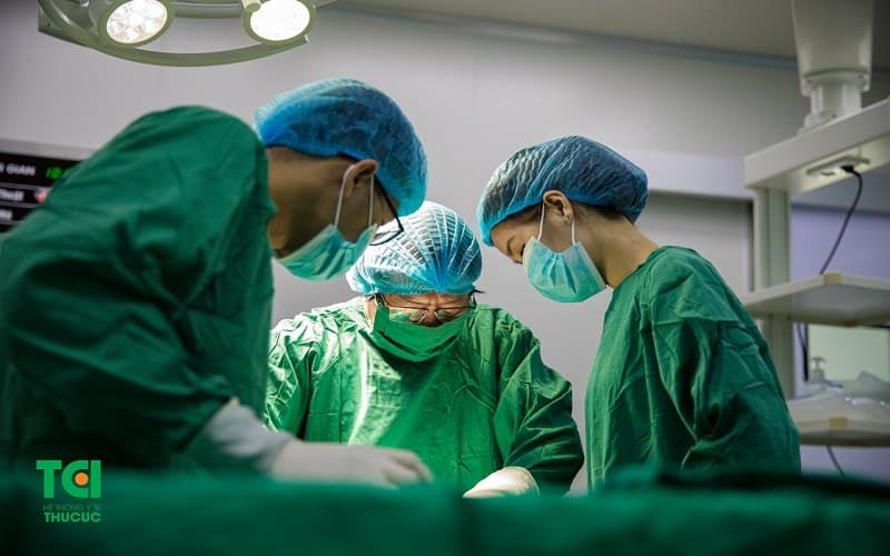 Phẫu thuật là phương pháp điều trị rò hậu môn sau áp xe chính