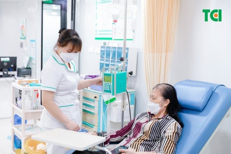 Mục tiêu điều trị là kiểm soát khối u, kéo dài thời gian sống và duy trì chất lượng cuộc sống