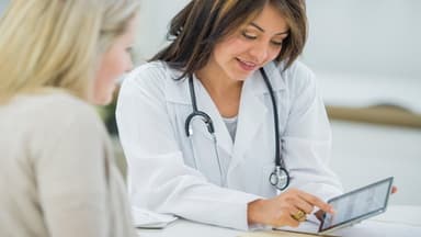 Khám tiền mãn kinh ở Hà Nội: Khi nào nên đi khám và khám những gì?