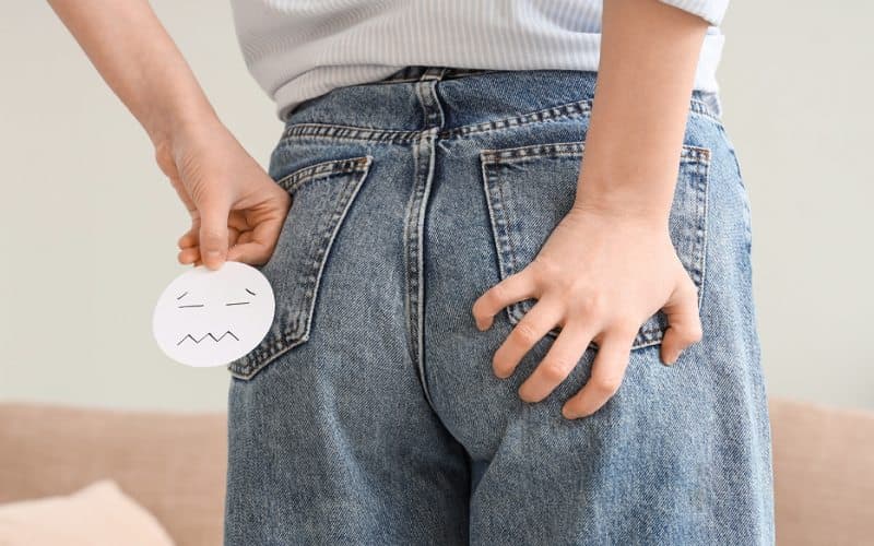 Rò hậu môn do bệnh Crohn là tình trạng xuất hiện một đường hầm bất thường nối ống hậu môn hoặc trực tràng với vùng da quanh hậu môn