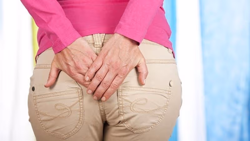 Nhiều yếu tố có thể gây viêm và kích ứng vùng da quanh hậu môn