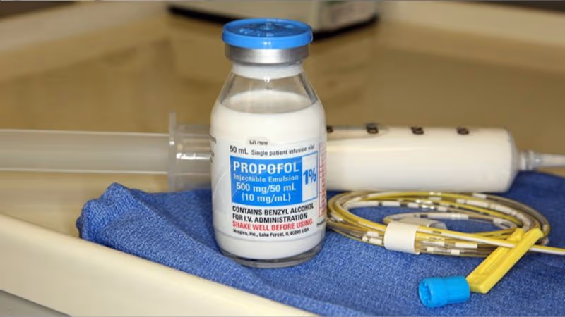 Propofol là thuốc gây mê được chỉ định dùng trong nội soi đại tràng gây mê