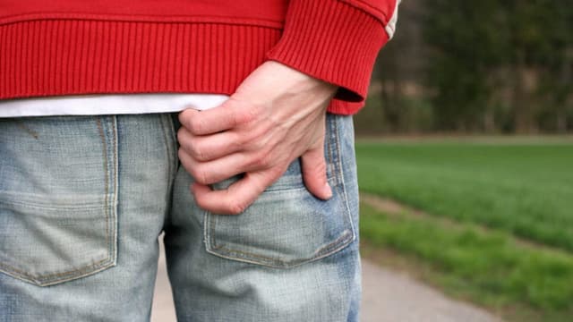 Rò hậu môn phức tạp: Dấu hiệu nhận biết và hướng điều trị hiệu quả