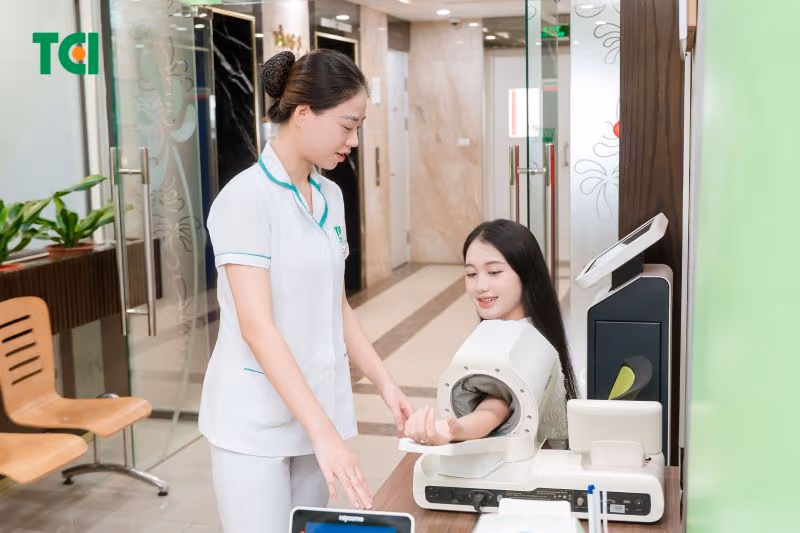 Đo huyết áp định kỳ trong thai kỳ giúp phát hiện sớm những bất thường liên quan đến tiền sản giật.