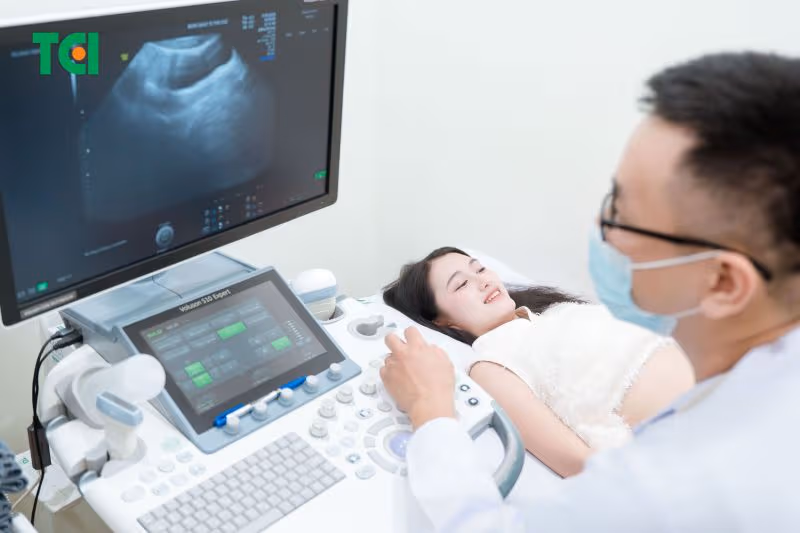 Siêu âm sản khoa là phương pháp quan trọng giúp kiểm tra tim thai và xác định tình trạng phát triển của thai nhi.