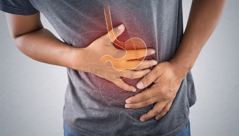 Xử trí xuất huyết tiêu hóa trên cần được thực hiện sớm tại cơ sở y tế, đặc biệt khi người bệnh nôn ra máu và đi ngoài phân đen