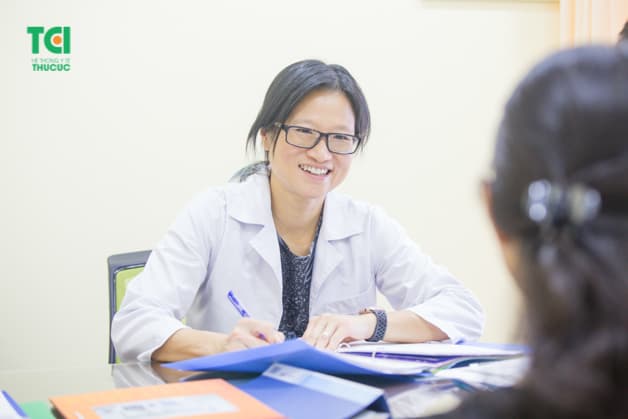 TS.BS See Hui Ti - Chuyên gia trong lĩnh vực điều trị ung thư vú và ung thư phụ khoa