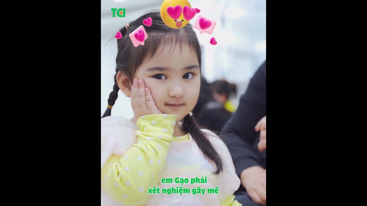 5' phẫu thuật, không cần kiêng ăn sau cắt, bé gái 30 tháng tuổi thoát dính thắng lưỡi