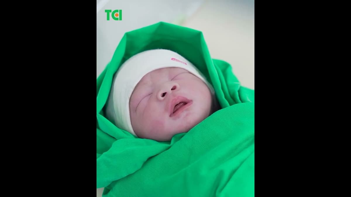 KHOẢNH KHẮC VỠ ÒA HẠNH PHÚC KHI ĐÓN THIÊN THẦN NHỎ 🌸