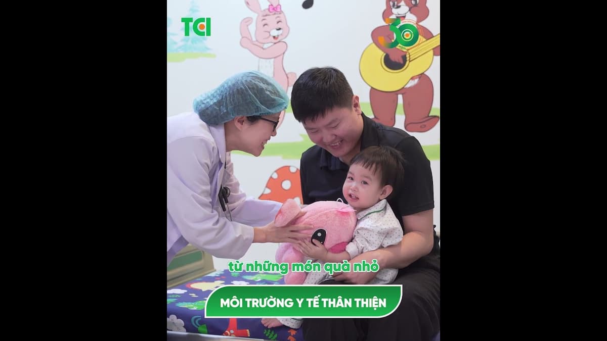Cùng ba mẹ vượt qua “mùa ốm” của con