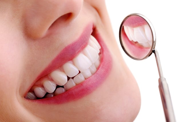 Đau răng buổi đêm khiến tỉnh giấc và không thể ngủ lại được