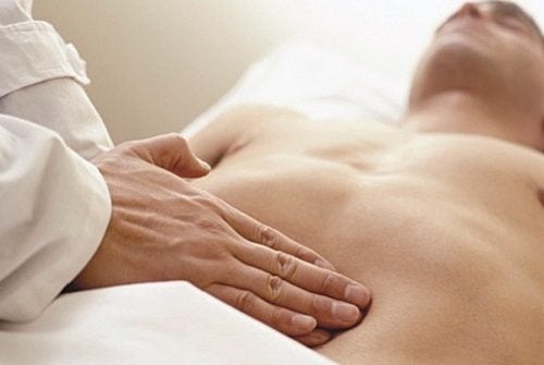 Đau trên rốn &#8211; có thể bạn mắc bệnh dạ dày
