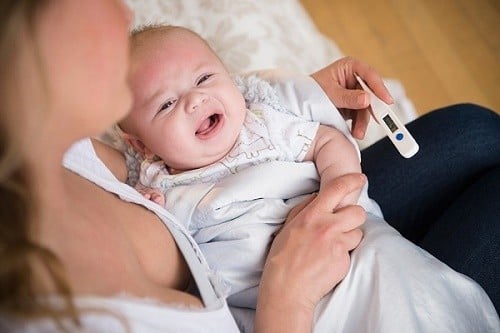 Viêm phế quản ở trẻ sơ sinh thời tiết chuyển mùa