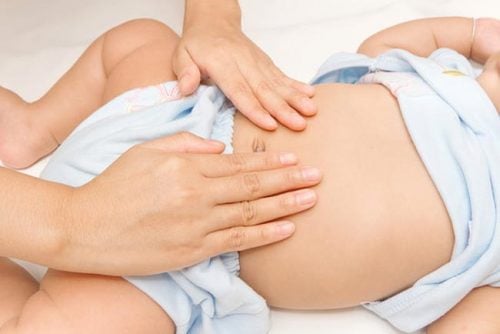 Cách nhận biết trẻ bị lồng ruột