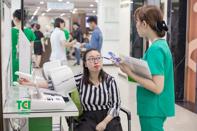 Khám sức khỏe sau sinh và những điều nhất định phải biết