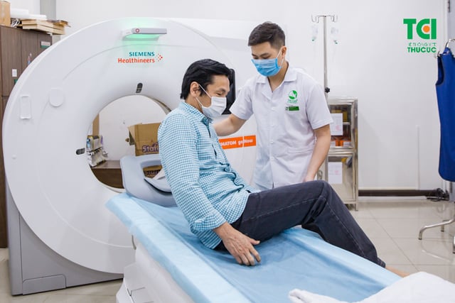 NSND Trung Anh &#8211; Khám sức khỏe