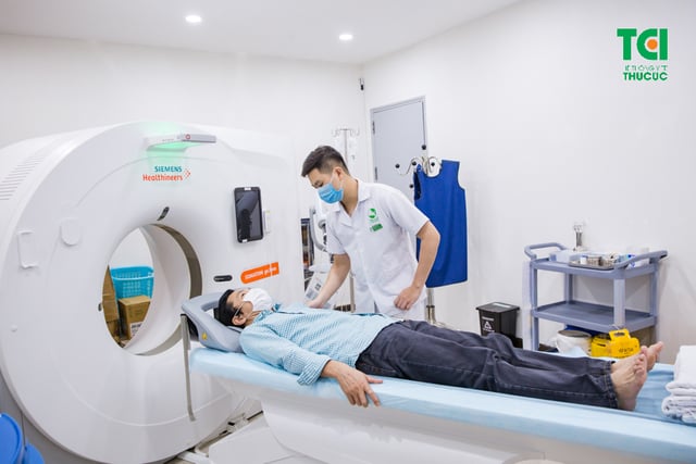 NSND Trung Anh &#8211; Khám sức khỏe