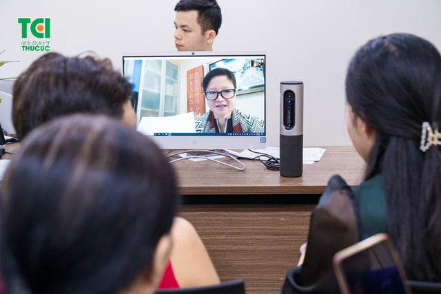 Khám bệnh trực tuyến với bác sĩ