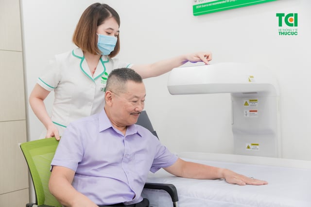 NSƯT Trần Đức khám sức khỏe tại Hệ thống Y tế Thu Cúc