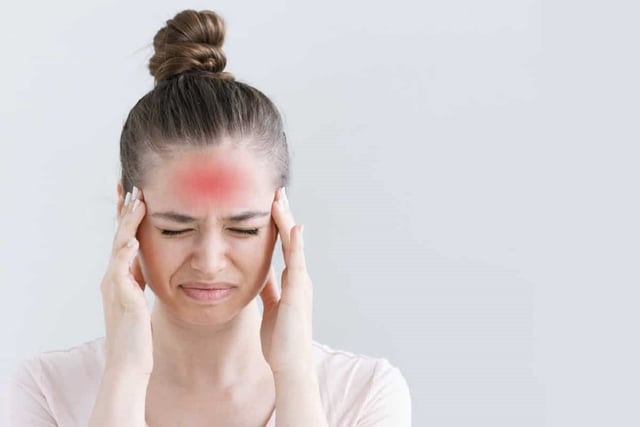 Đau đầu mãn tính là gì? Bệnh có nguy hiểm không?