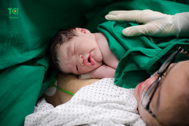 Hành trình đón con trai đầy hạnh phúc của mẹ Trần Thị Lương