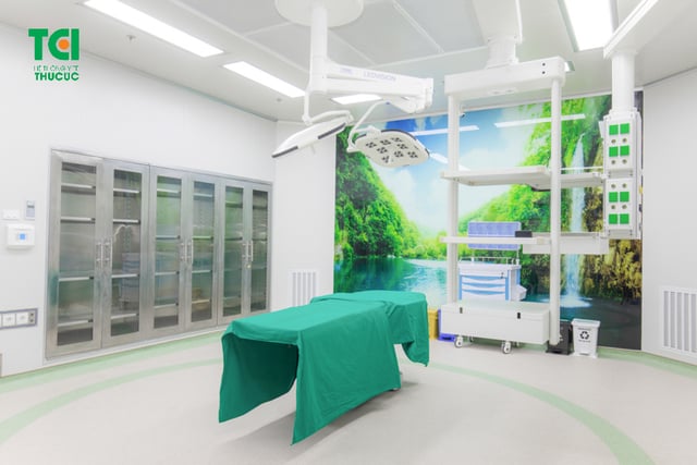 Hệ thống phòng mổ vô khuẩn một chiều hiện đại