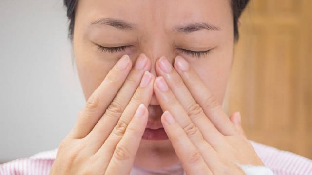 Giải đáp cắt polyp mũi có nguy hiểm không?