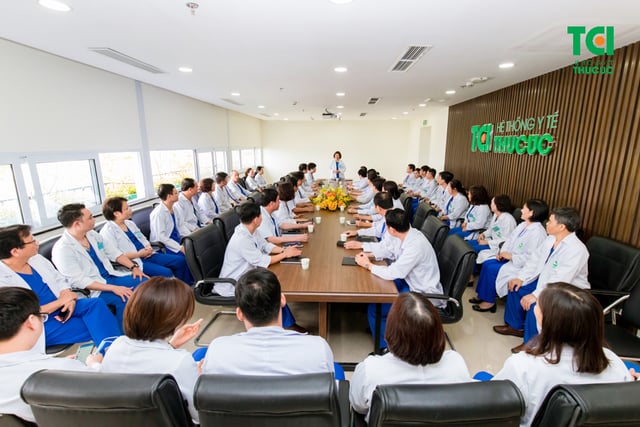 Đội ngũ chuyên gia giỏi: vững chuyên môn, giàu kinh nghiệm