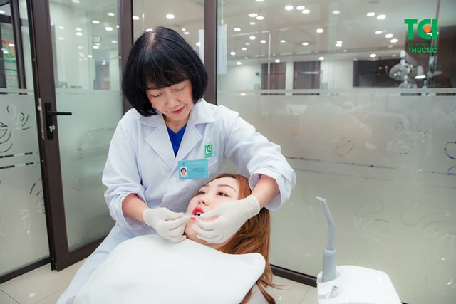 Niềng răng Invisalign có gì khác phương pháp truyền thống?
