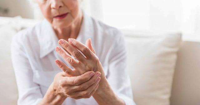 Viêm khớp dạng thấp: Từ A &#8211; Z những điều bạn cần lưu ý