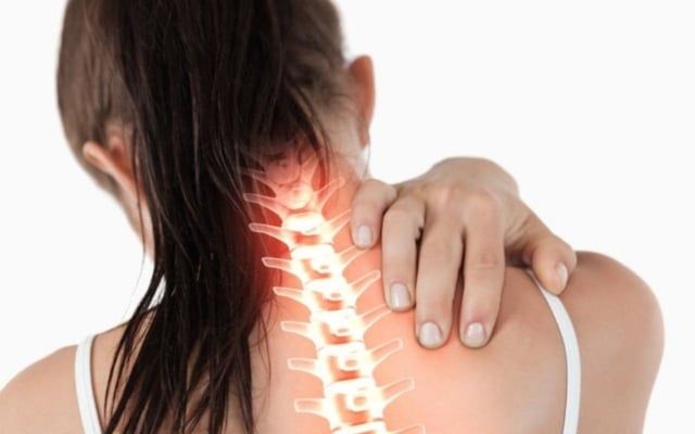 Một số dấu hiệu thoái hóa cột sống cổ thường gặp