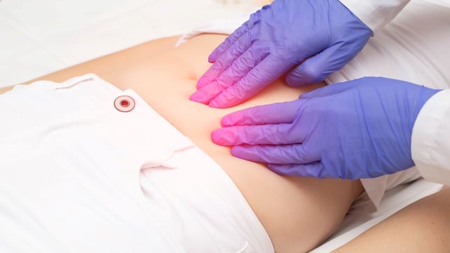 U nang buồng trứng có vách ngăn có nguy hiểm không?