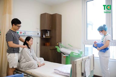 Thực hiện đẻ mổ, sản phụ ở cữ sau khi sinh mổ thế nào?