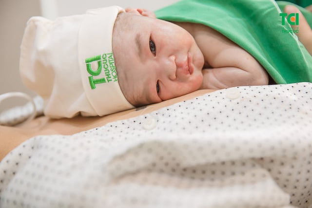 Chúc mừng gia đình diễn viên Anh Tuấn và vợ Lâm Diễm Quỳnh đón bé Xoài nhỏ bình an tại TCI