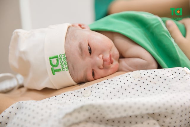 Chúc mừng gia đình diễn viên Anh Tuấn và vợ Lâm Diễm Quỳnh đón bé Xoài nhỏ bình an tại TCI