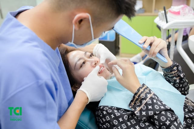 Bọc răng sứ bị hở và 5 nguyên nhân