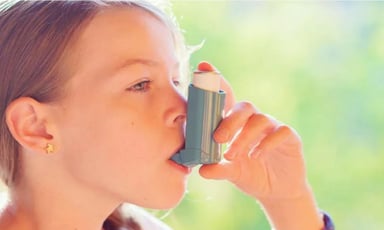 Dấu hiệu trẻ bị hen phế quản và những điều cần biết