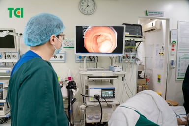 Có polyp ở đại tràng cần làm gì và điều trị như thế nào?