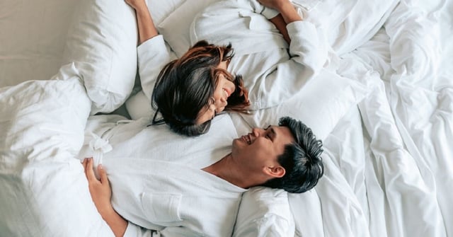 Sau khi sinh mổ quan hệ đau rát là do đâu?
