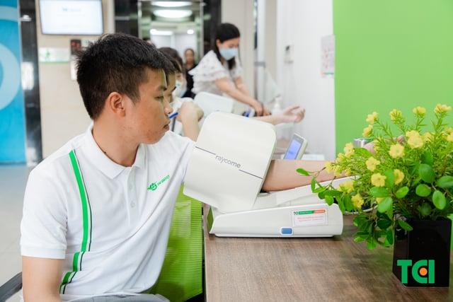 Khoảnh Khắc Doanh Nghiệp Khám sức khỏe Công Ty cổ phần Hoàng Liên Sơn