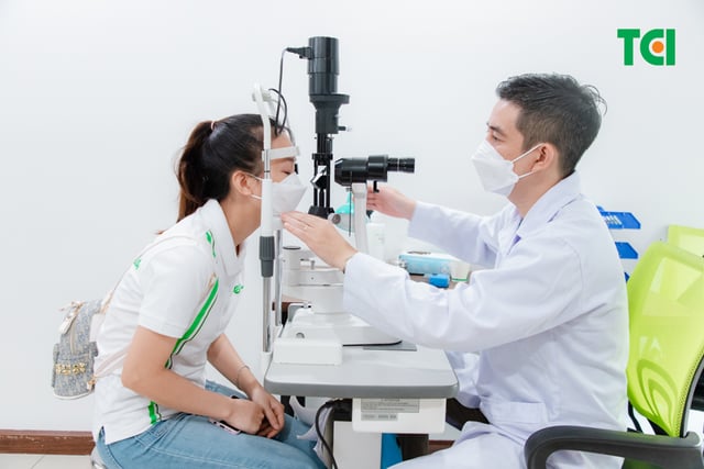 Khoảnh Khắc Doanh Nghiệp Khám sức khỏe Công Ty cổ phần Hoàng Liên Sơn
