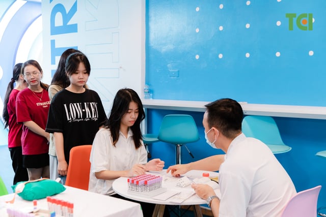 Khoảnh Khắc Doanh Nghiệp Khám sức khỏe công ty DK Tech