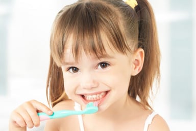 Bí quyết chăm sóc răng cho bé 2 tuổi